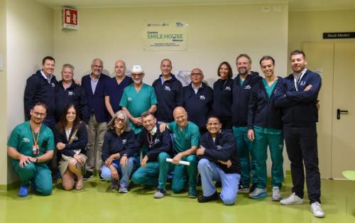 https://img.ilgcdn.com/sites/default/files/styles/md/public/foto/2025/06/23/Equipe internazionale_San Gerardo_Smile House Monza.jpg?_=1750691703